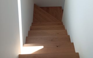 baccianini scale in legno con luce sole